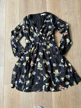 Brass & Roe Black Floral deep V neck Long Sleeve mini Dress silky fit & flare M